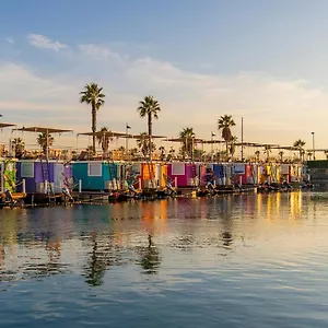 Boat Haus - Mediterranean Experience Botel